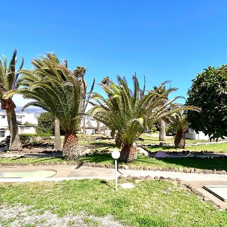Apartamento Con Terraza Y Piscina En Tenerife Sur